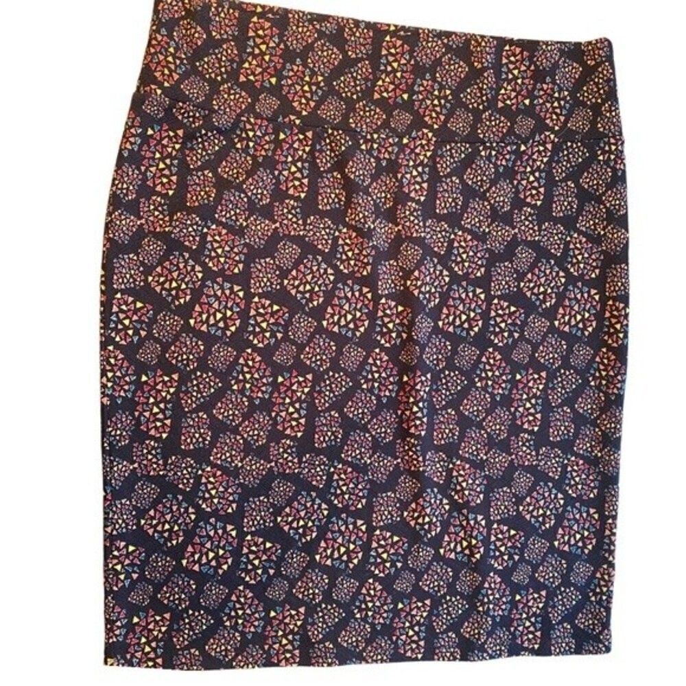 0374 LulaRoe Cassie Skirt Women Size 3XL Black Pink Triangle Print Cassi… - Picture 1 of 4